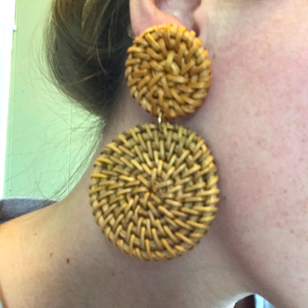 🌼Wooden tear drop earrings🌼